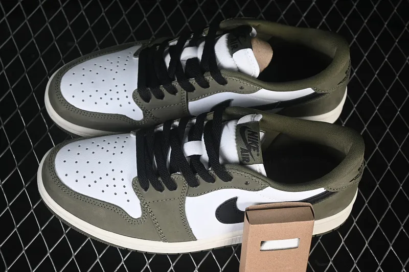 All categories Air Jordan Jordan series basketball shoes Air Jordan 1 Low G version pure original Air Jordan 1 Low OG "Medium Olive" AJ1 Joe 1 joint model olive green low-top retro culture basketball shoes HQ6998-200